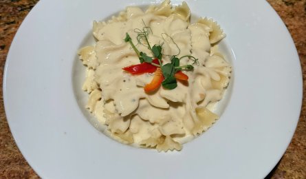 Farfalle s gorgonzolou